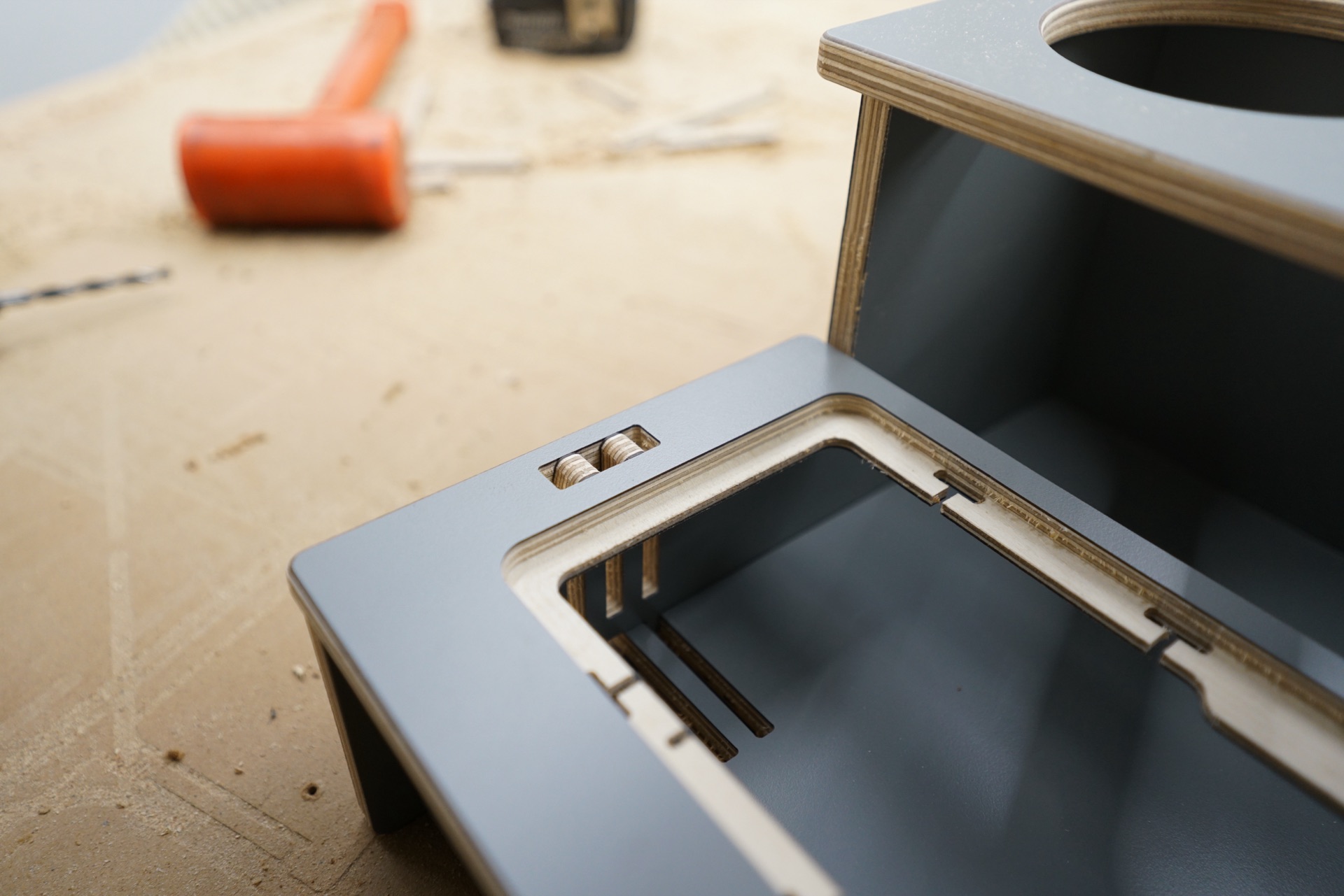 L300 Center Console - Photo 2